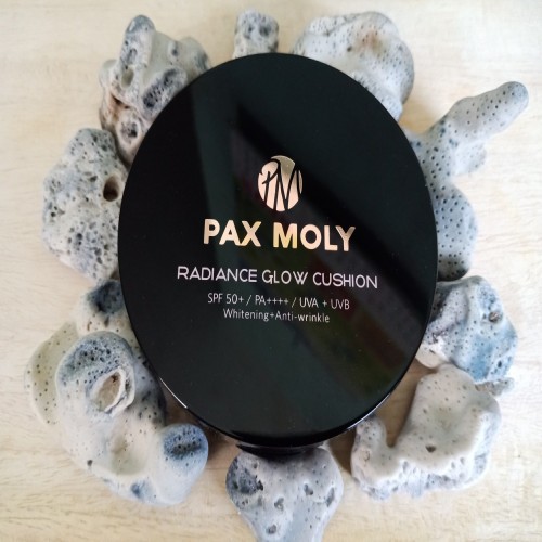 Pax Moly Radiance Glow Cushion