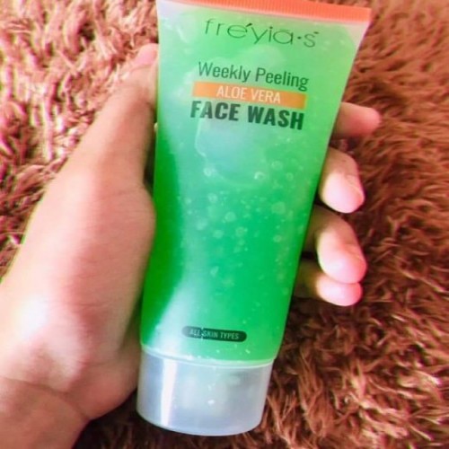 Freyias Weekly Peeling Face Wash Aloevera & milk