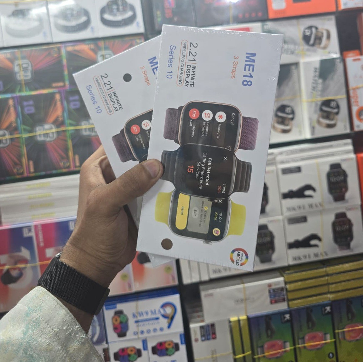 ME 18 Smart Watch 3 strips 2.21 Infinity display Wiewless charging series 10 (1)