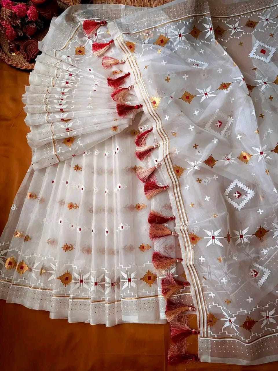 Rodela Half Silk Jamdani Glow