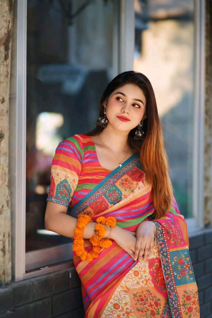 digital print saree with blouse pics