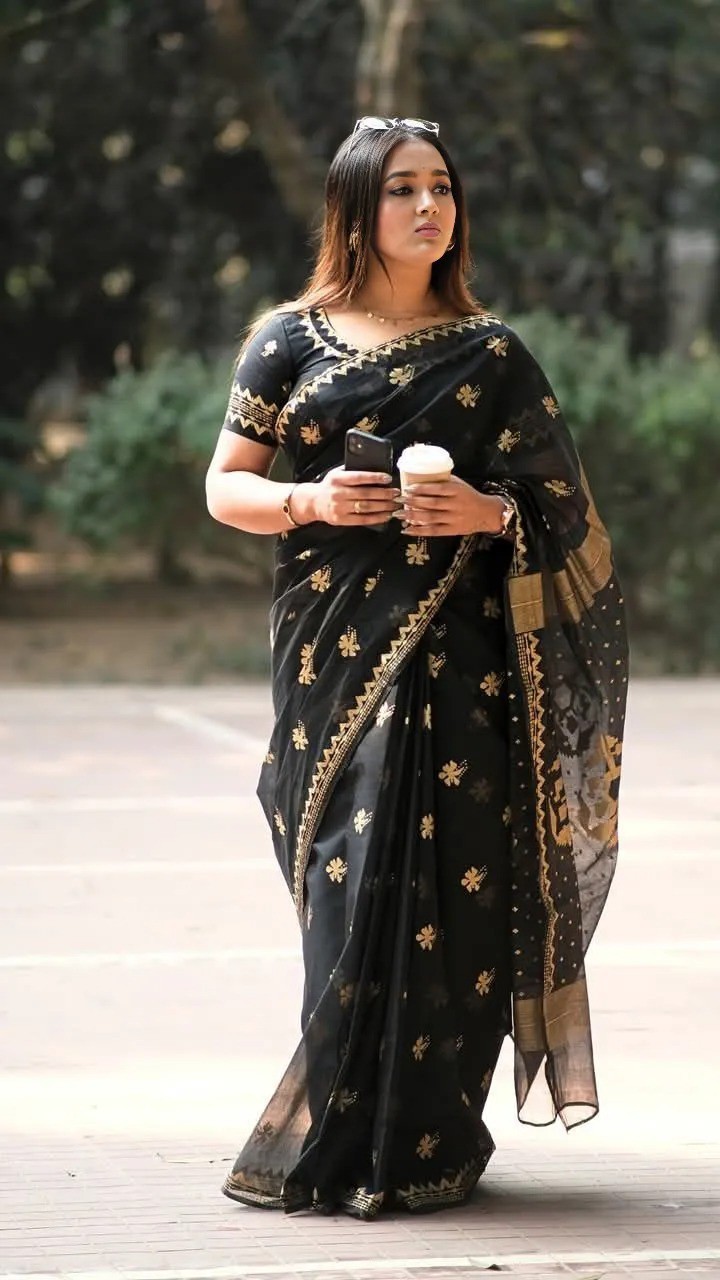 Dupion Silk Saree with Blouse Piece