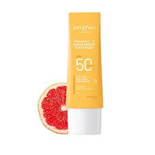 Dot & Key Vitamin C + E Super Bright Sunscreen 80gm SPF50 PA+++