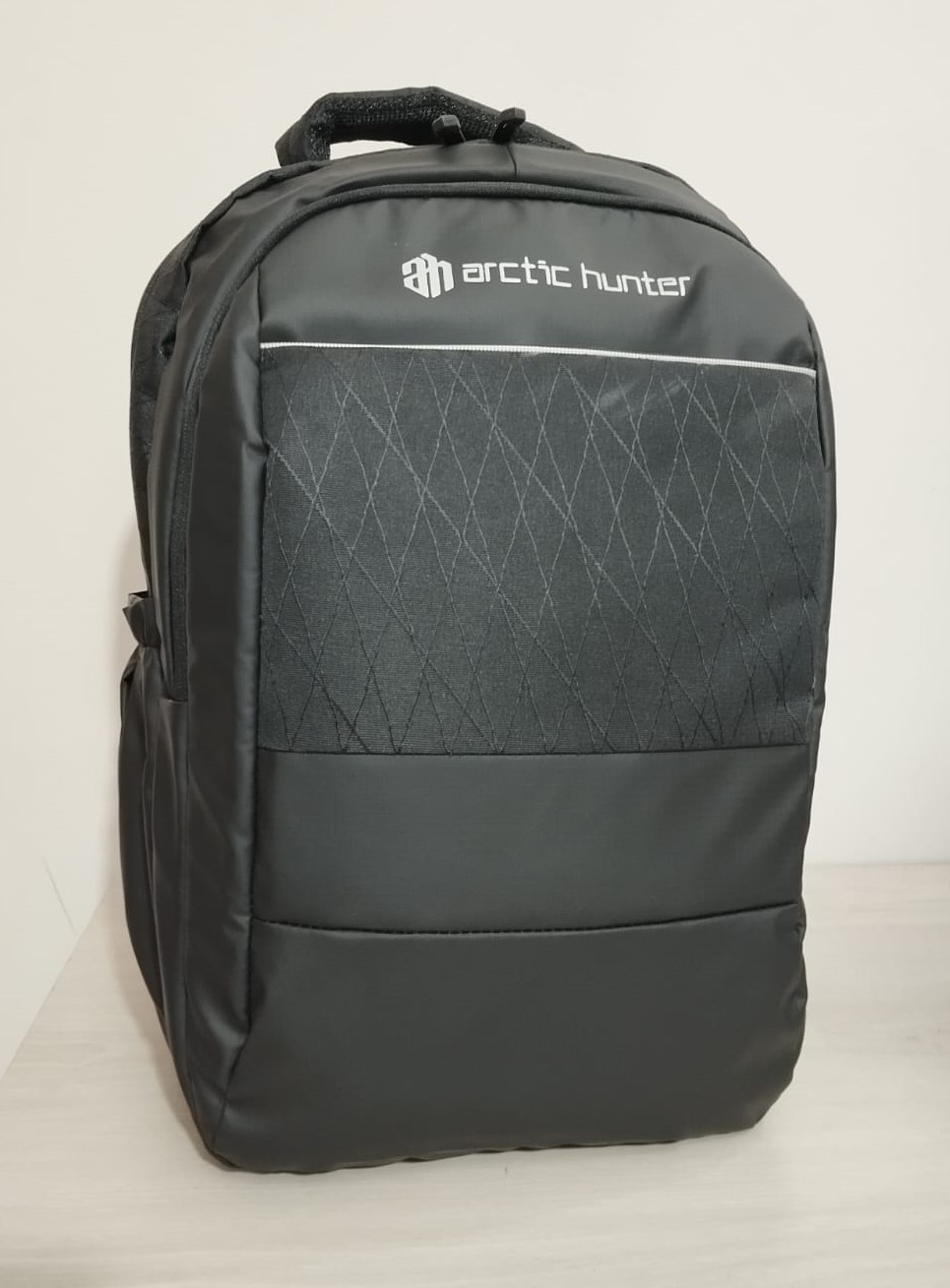Arctic Hunter Official Bag (2)