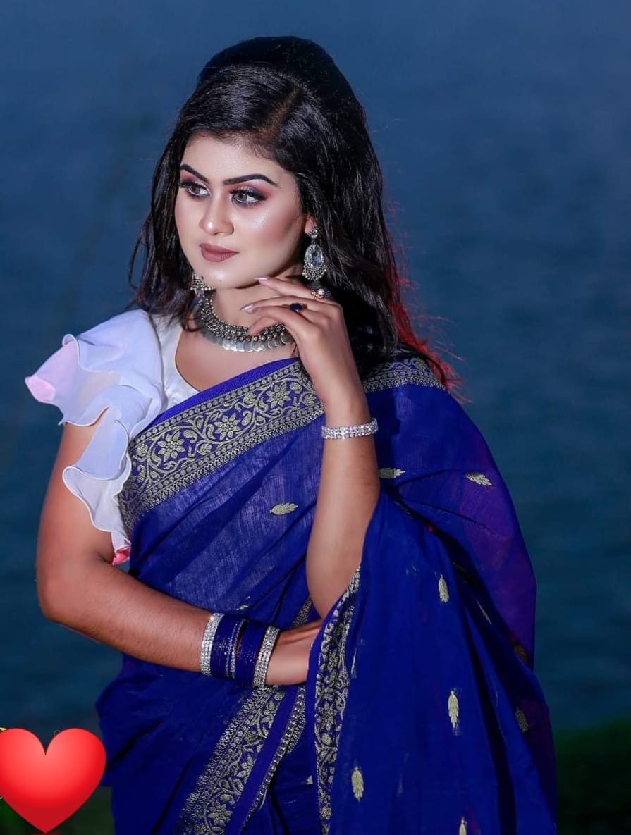 Ethnic Beauty Premium Saree with Blouse Piece