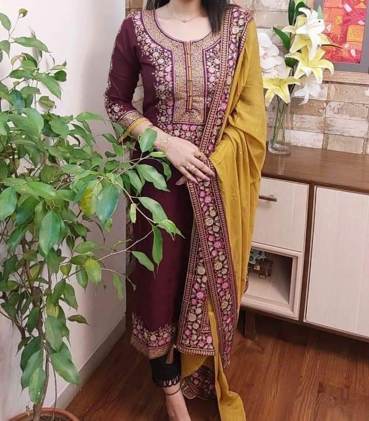 Latest Collection screen print three piece