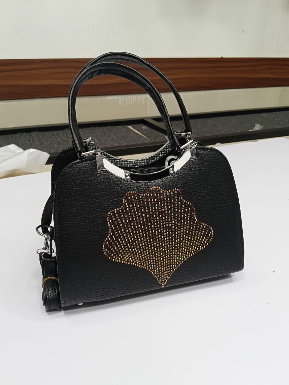 Women's Handbag Stone (black)