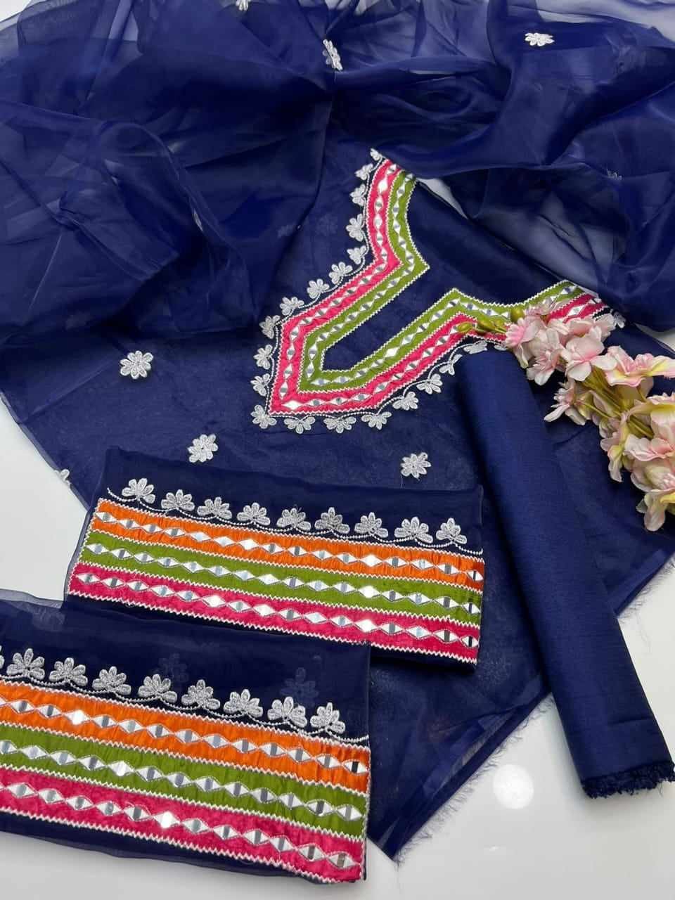 Royal Embroidery Dollar Set