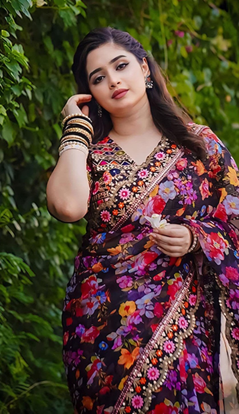 Digital Print Saree with Blouse Piece For Women