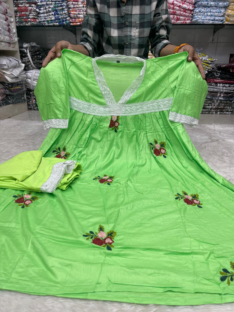 Gown Embroidery 2 piece