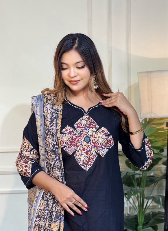 Digital Bloom Three Piece