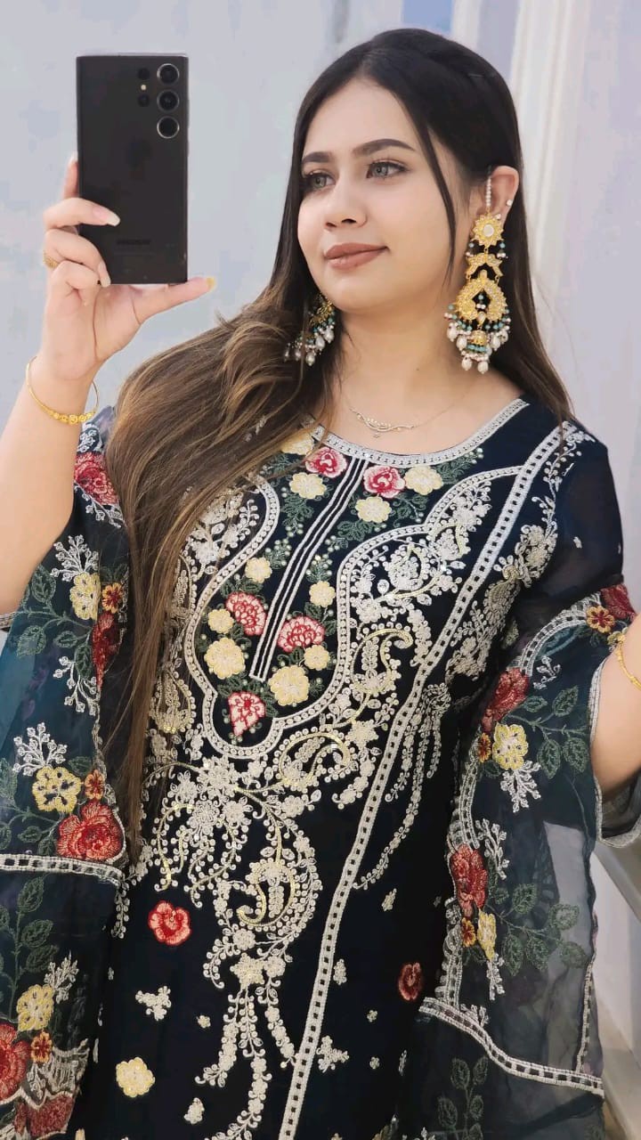 Pakistani Design 4-Piece Sada Bahar Tissue Set For Women