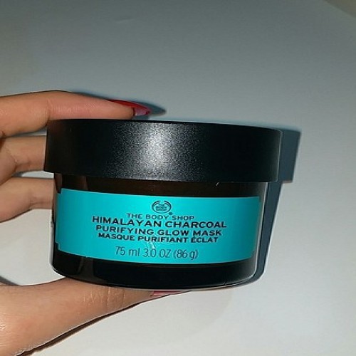 what does the body shop himalayan charcoal purifying glow mask