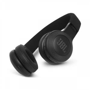 JBL-E17BT-Headphones-1.