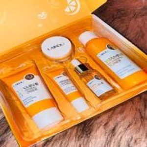 Laikou-Vitamin-C-Skin-Care-Combo-Set-𝐉𝐚𝐩𝐚𝐧-𝐒𝐚𝐤𝐮𝐫𝐚-Vitamin-C-𝐒𝐤𝐢𝐧-𝐂𝐚𝐫𝐞-𝐂𝐨𝐦𝐛𝐨-𝐒𝐞𝐭-3