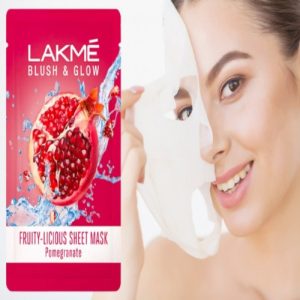 Lakme-Blush-Glow-Pomegranate-Sheet-Mask-4