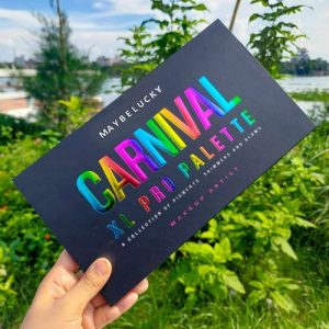 MAYBELUCKY-Carnival-XL-Pro-Eyeshadow-Palette-1