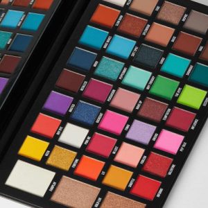 MAYBELUCKY-Carnival-XL-Pro-Eyeshadow-Palette-2