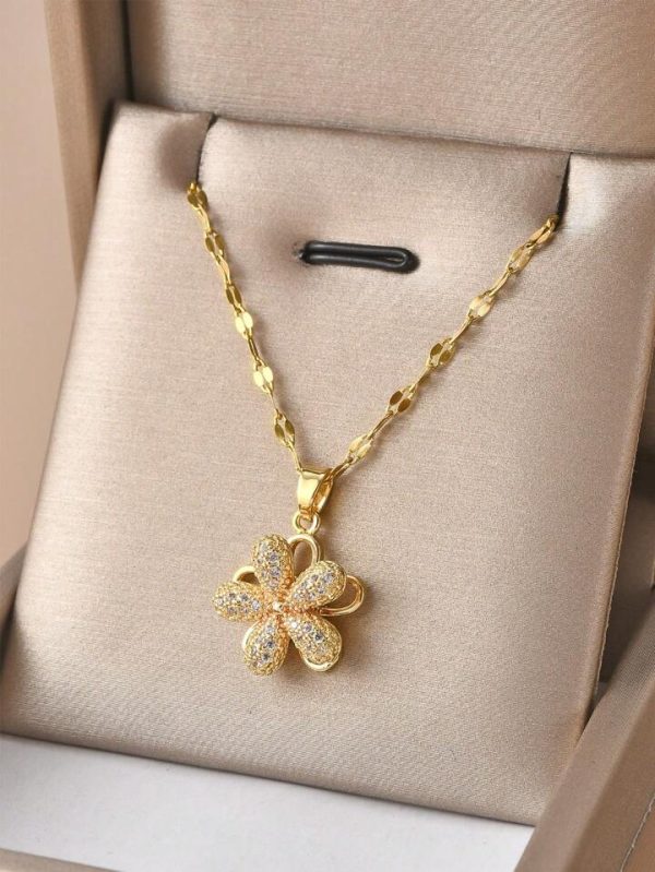 Rotatable-Five-Petal-Flower-Gold-Plated-Womens-Necklace-With-gift-box-1.