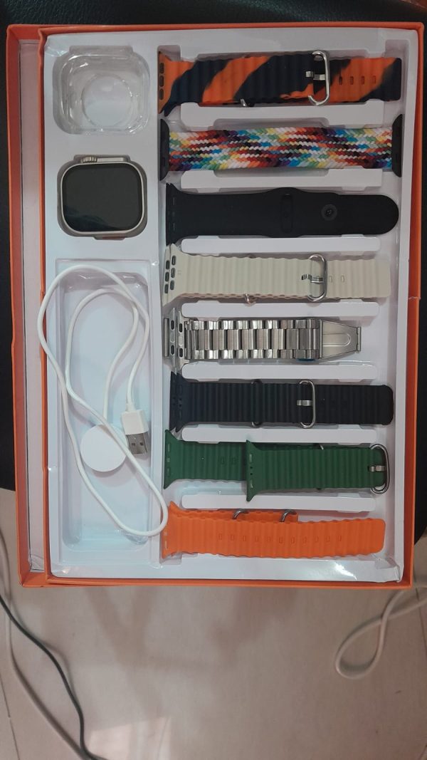 Y80-Ultra-Smartwatch-With-8-Strap-2